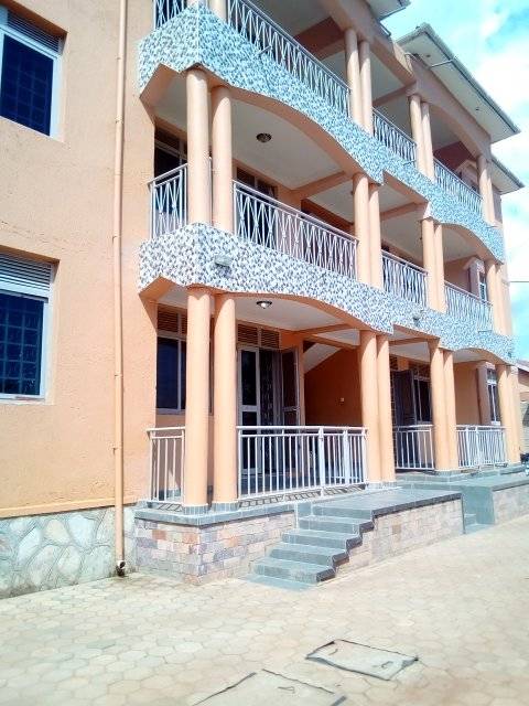 Alana Apartments Photo 1