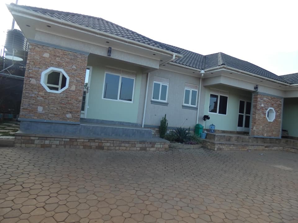 Emerald Vista Photo 1