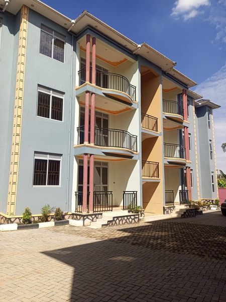 Reef Apartments Photo 1