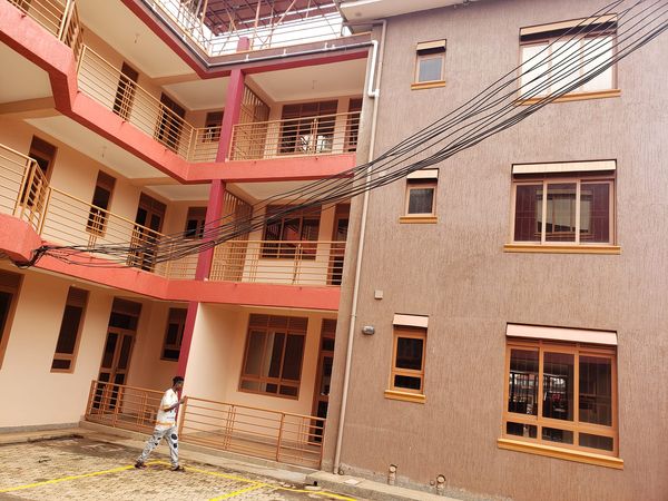 Zenith Apartments Photo 1