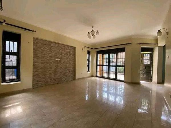 3 Bedrooms 3 Baths House Photo 1