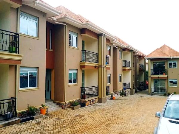 Pines Apartments Photo 1