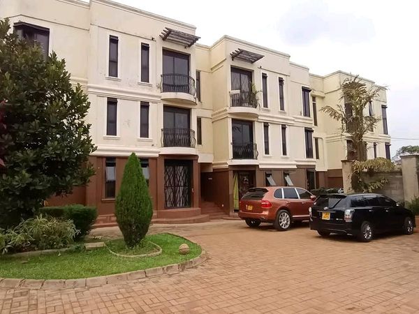 Plaza Apartments Photo 1