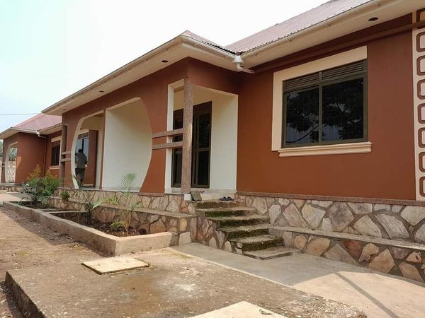 2 Bedroom 2 Bath House Photo 1