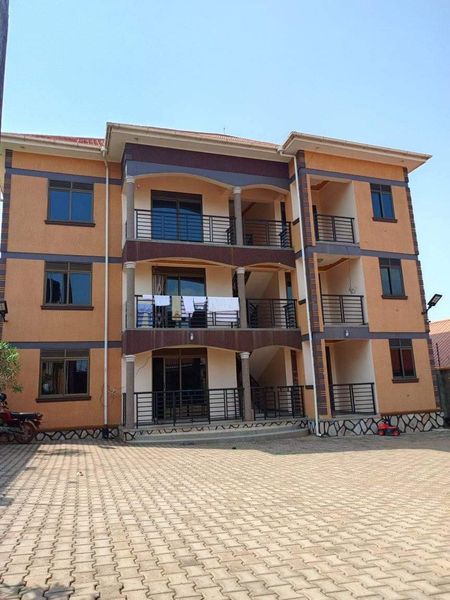 Reef Apartments Photo 1